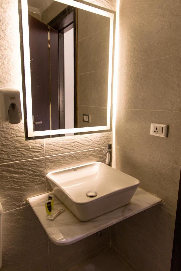 Tourist Palace Hotel Kairo Bagian luar foto